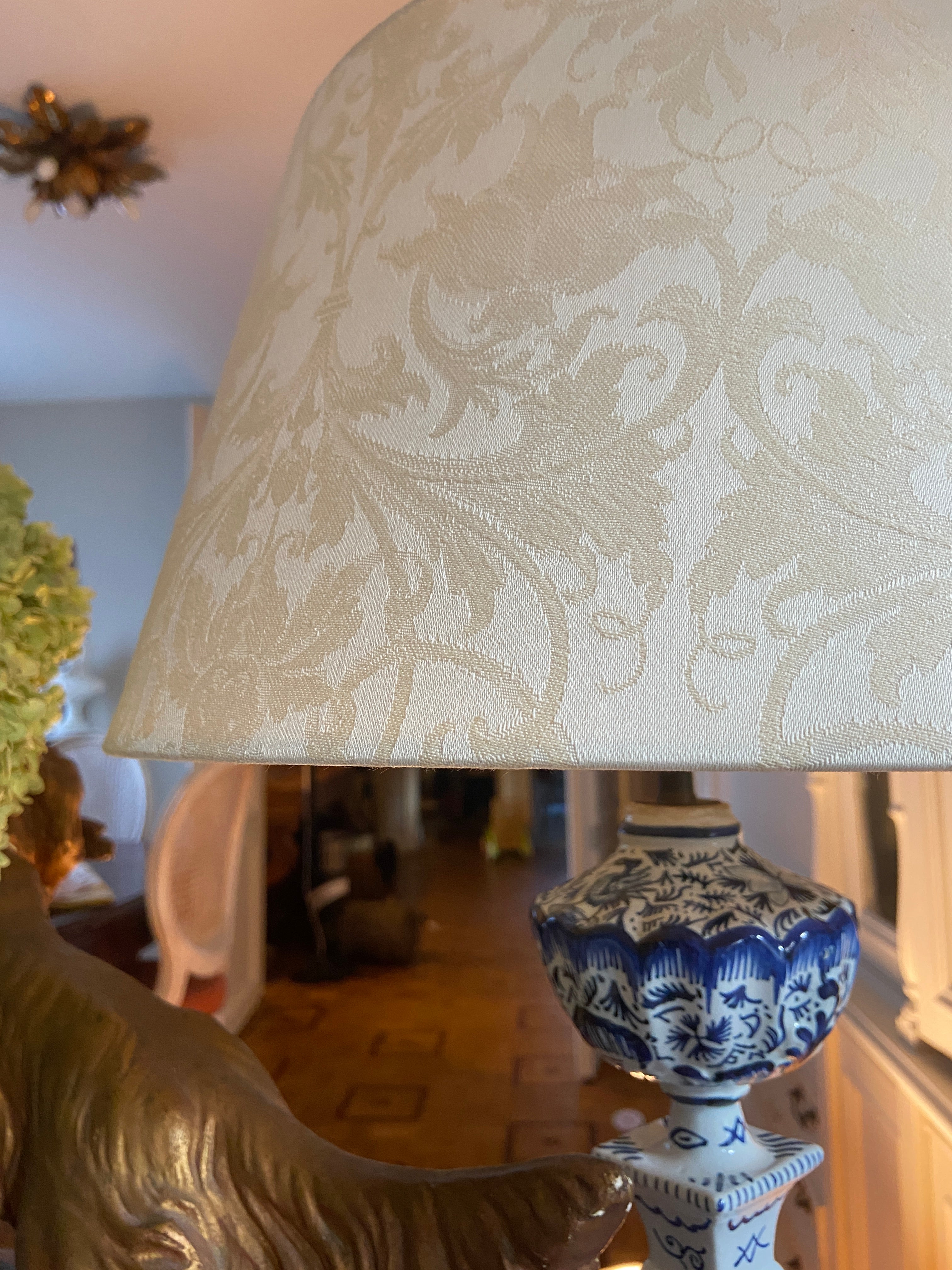 Lampe ancienne peinte à la main