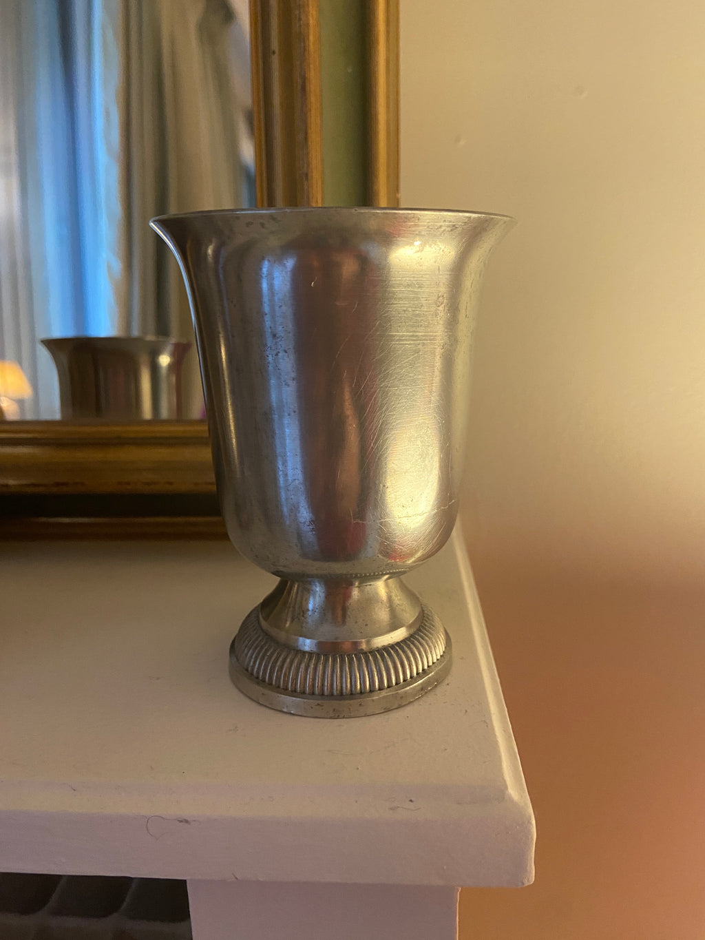 Timbale en étain ancienne