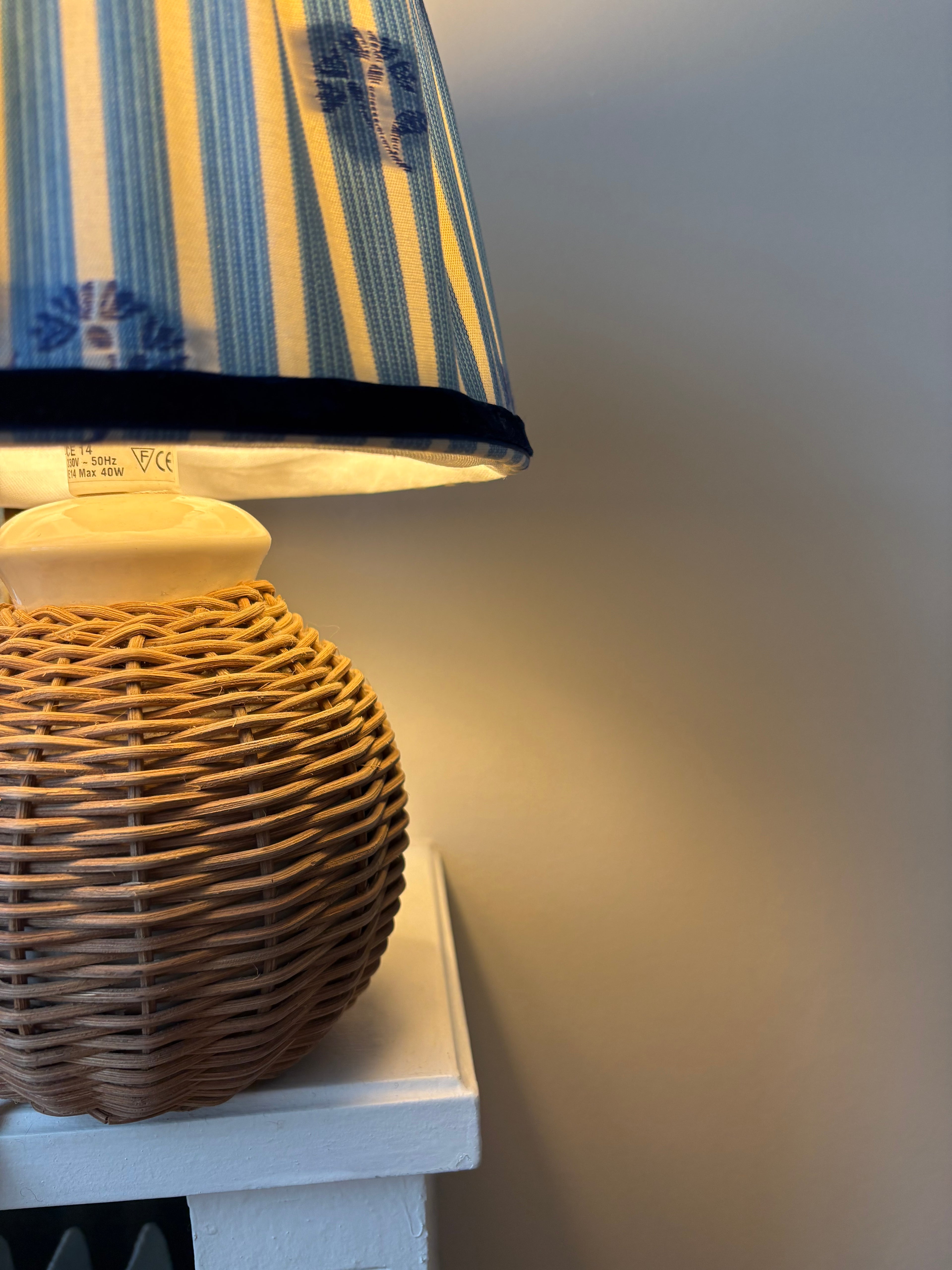 Lampe chevet rotin/abat-jour plissé