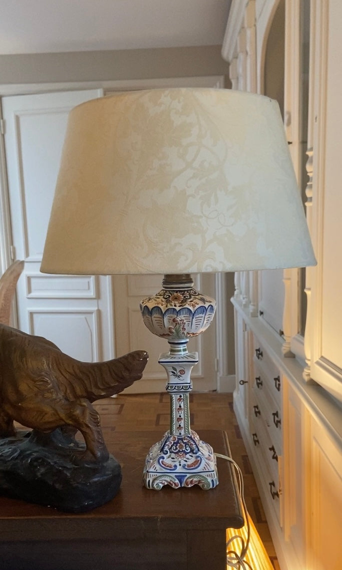 Lampe ancienne en faïence de Rouen – Peinte à la main