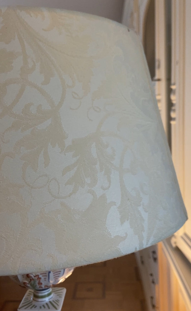 Lampe ancienne en faïence de Rouen – Peinte à la main