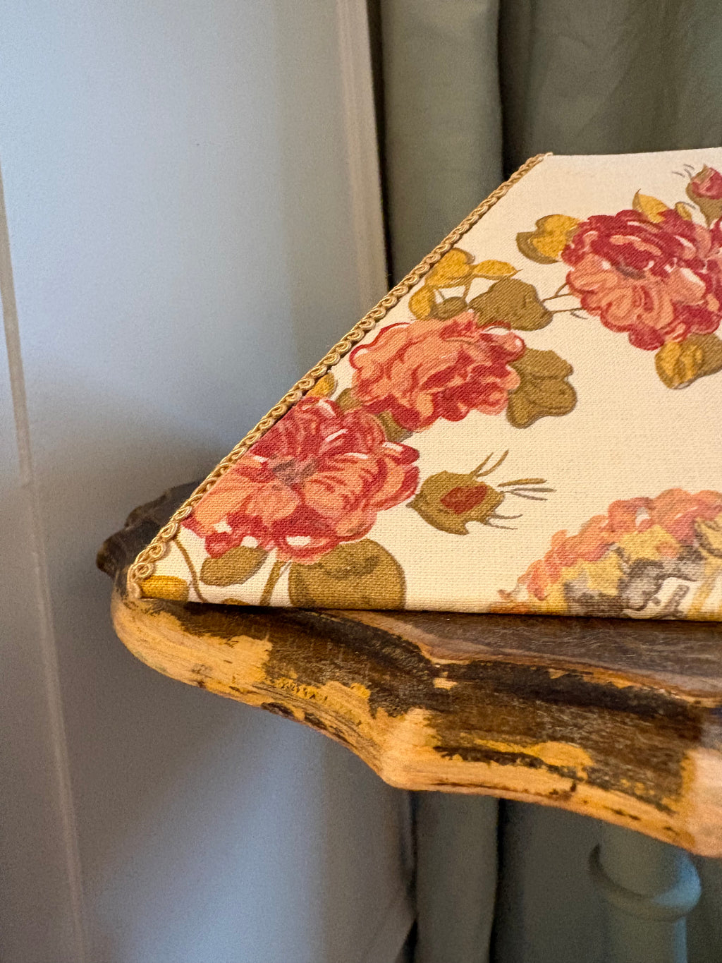 Abat-jour pince fleuri