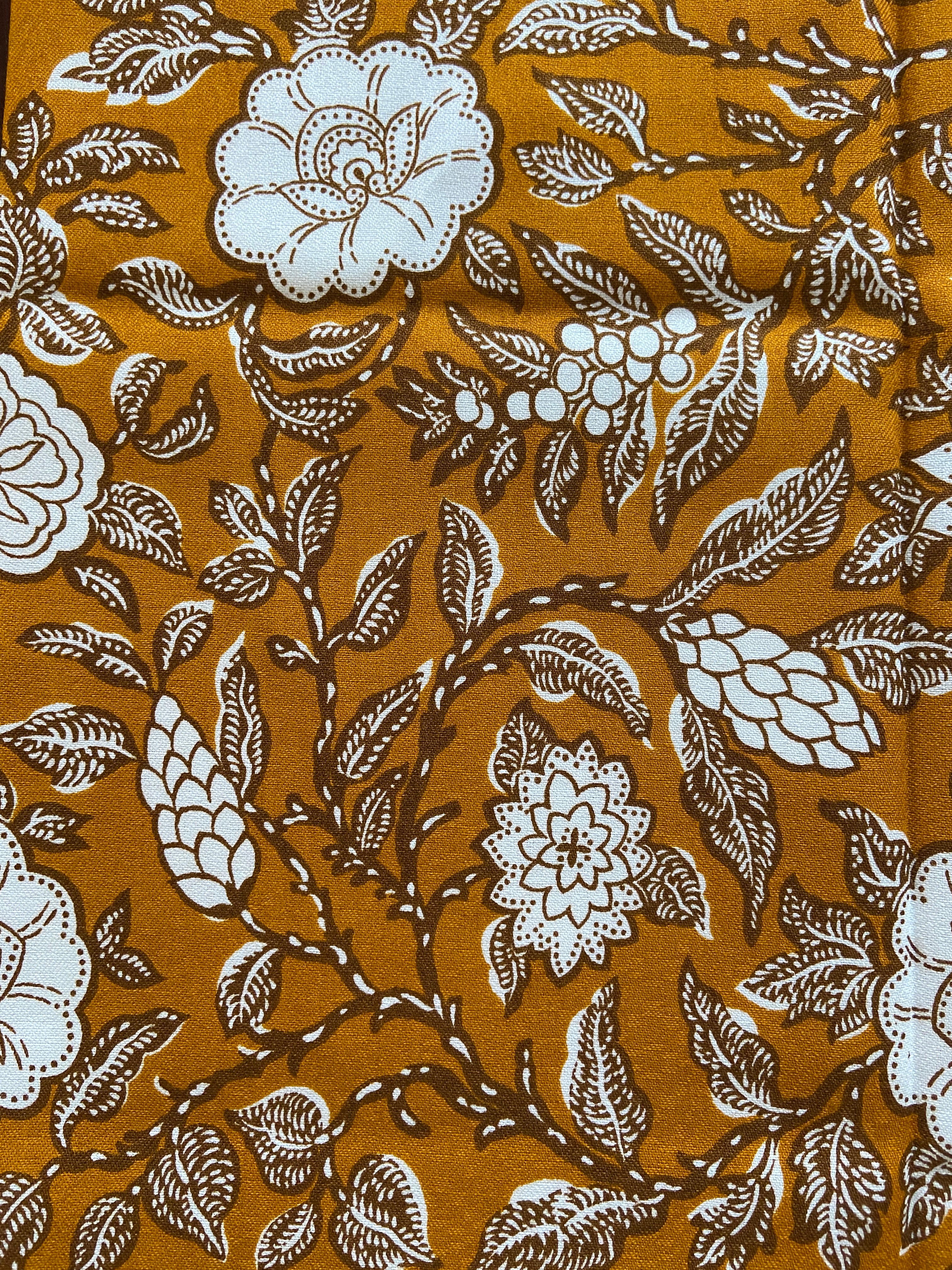 Nappe ancienne aux tons d’automne