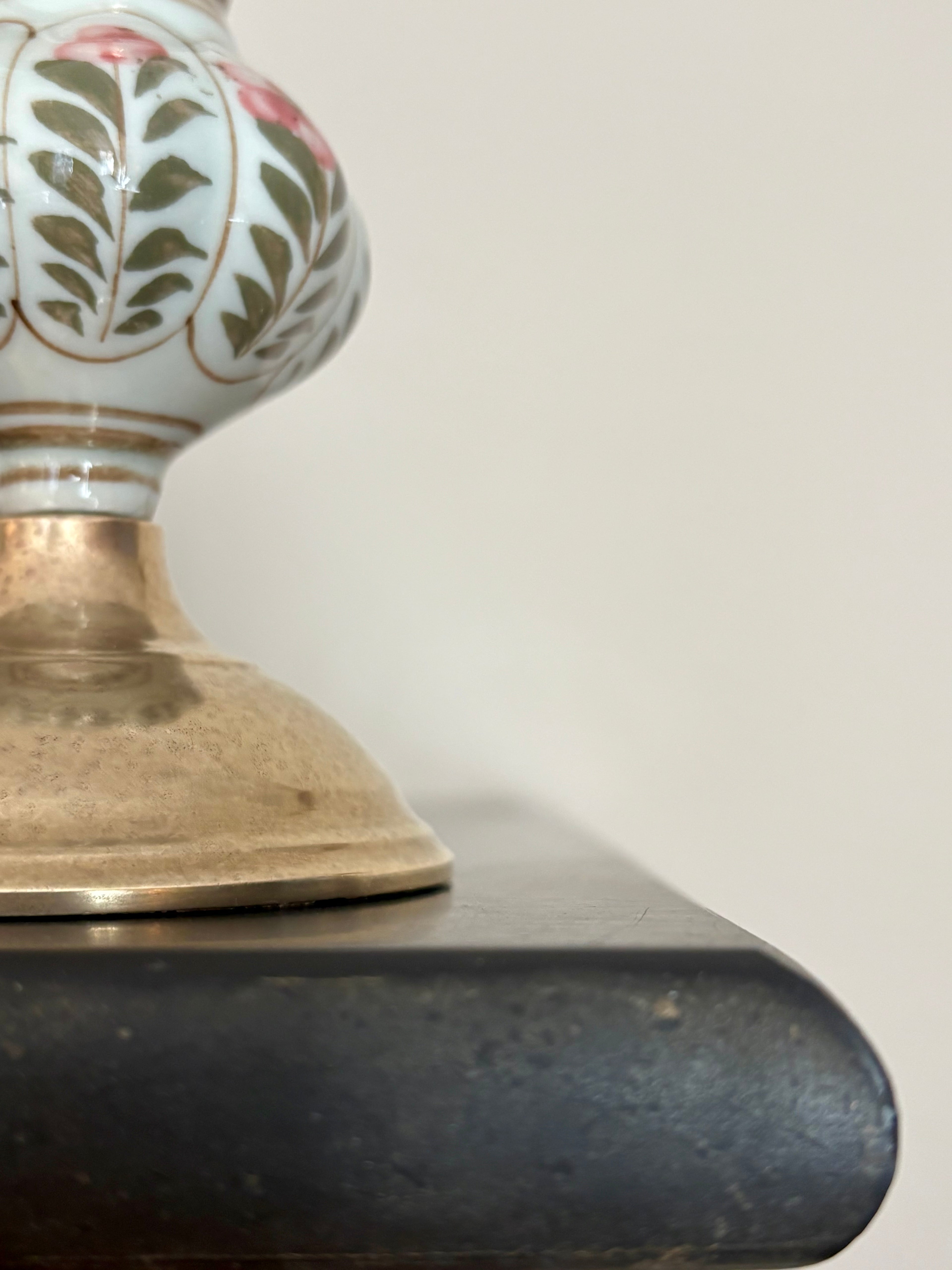 Bougeoir laiton et porcelaine peint