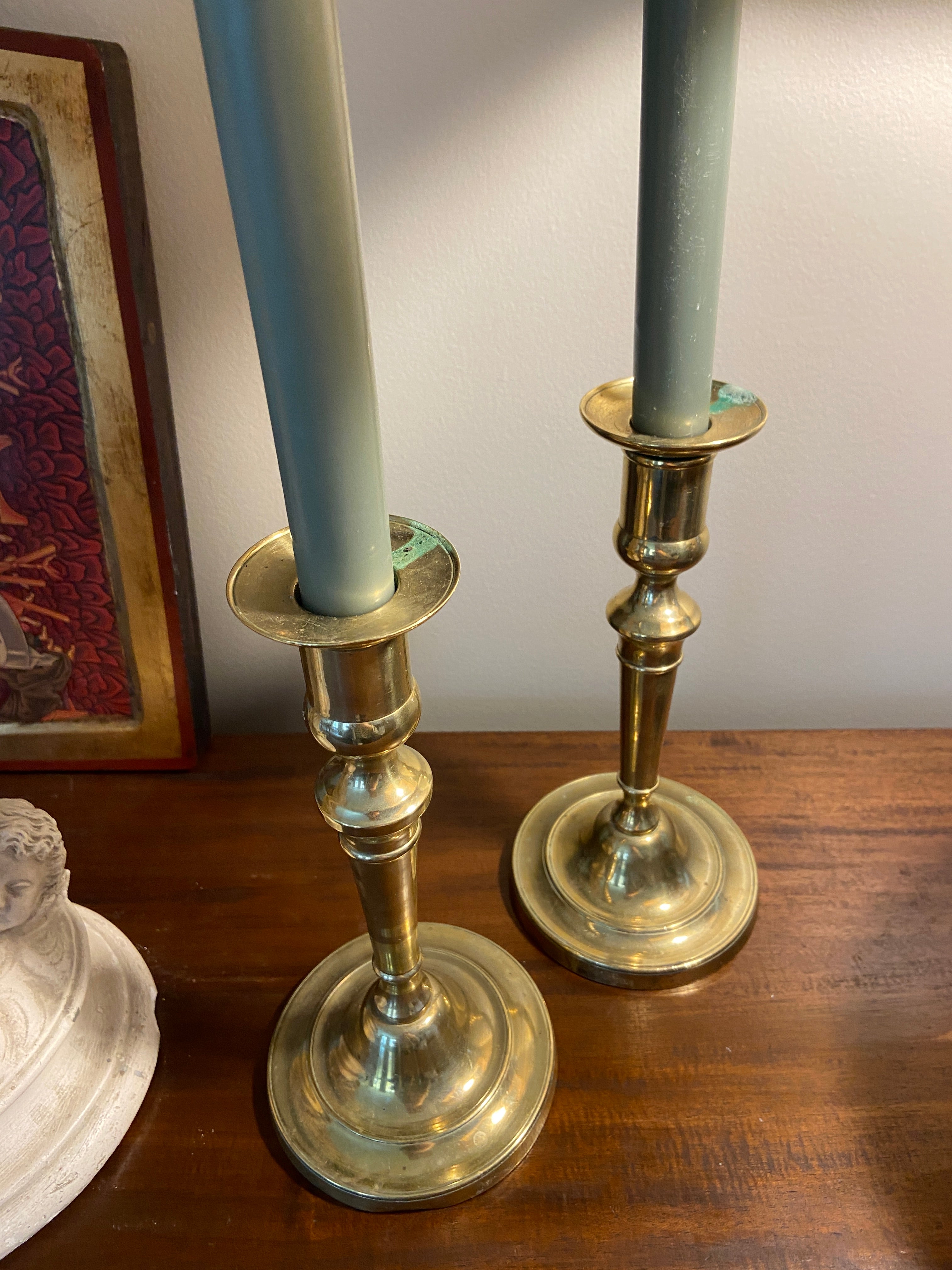 Paire de bougeoirs laiton